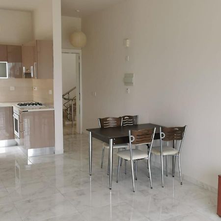 Timucin Escape Homes Кирения Экстерьер фото